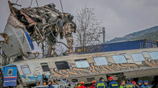 Τραγωδία στα Τέμπη: Ελεύθεροι με εγγυήσεις που ξεπερνούν το ένα εκατ. ευρώ οι δύο πρώτοι κατηγορούμενοι που απολογήθηκαν για τη σύμβαση 717