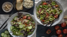 Πλούσιες και Νόστιμες σαλάτες στο πιάτο μας, γρήγορα και εύκολα