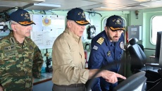 Δένδιας: Ήταν τιμή που βρέθηκα με τους αρχηγούς ΓΕΕΘΑ και ΓΕΝ στη φρεγάτα Ύδρα