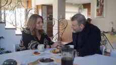 Η Γη της Ελιάς: Ο Τζον κάνει πρόταση γάμου στην Αθηνά