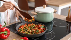 Πώς μαγειρεύω οικονομικά. Δ.Π., παντρεμένη, με 1 παιδί και οικογενειακό εισόδημα €2500 μηνιαίως