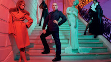 Οι γυναικείες κολεξιόν του Jean Paul Gaultier σε έναν τόμο