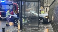 Βρετανία: Αυτοκίνητο έπεσε πάνω στα τείχη του Κάστρου του Ουίνδσορ - Τραυματίστηκε ο οδηγός