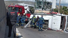 Ανατροπή βυτιοφόρου με καύσιμα στην Περιφερειακή Δραπετσώνας - Διεκόπη η κυκλοφορία και στα δύο ρεύματα