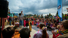 Απόκριες 2025: Πότε είναι η Τσικνοπέμπτη και η Καθαρά Δευτέρα