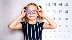 «Τεμπέλικο» μάτι: Μπορεί να ευθύνεται για το μεταβολικό σύνδρομο στην ενήλικη ζωή; Έρευνα απαντά