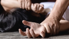 ΕΕ: Το Συμβούλιο των Υπουργών υιοθέτησε για νόμο της ΕΕ για την καταπολέμηση της βίας κατά των γυναικών