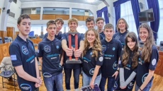 Ο Δήμος του Πειραιά βράβευσε τους πρωταθλητές στο Πανελλήνιο Πρωτάθλημα Ρομποτικής 