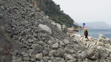 Αλεποχώρι: Μεγάλη κατολίσθηση - Έκλεισε ο δρόμος για το Σχίνο