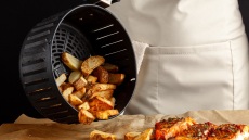 Φριτέζα αέρος: Όλα τα μυστικά για το αποτελεσματικό καθάρισμά της