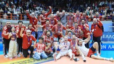 Final-4 Κυπέλλου βόλεϊ ανδρών: Ο Ολυμπίακός νίκησε 3-2 τον Μίλωνα στον συγκλονιστικό τελικό και πήρε την κούπα - Δείτε βίντεο