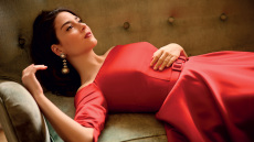 Χριστίνα Σαμαρά: Το πλούσιο βιογραφικό, οι συνεργασίες και το νέο της τραγούδι