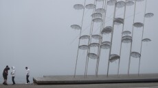 Θεσσαλονίκη: Αφρικανική σκόνη και υγρασία «σκέπασαν» την πόλη - Δείτε φωτογραφίες