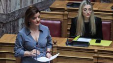 Κεφάλα για Μπεκατώρου: Οι δηλώσεις της προσβάλλουν χιλιάδες γυναίκες που βρίσκουν στήριξη στη γραμμή SOS