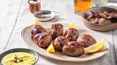 Σεφταλιές με κρεμμύδια και κύμινο