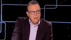 Σωκράτης Φάμελλος: Η σχέση του με τον αδελφό του,  Μανώλη, ο θάνατος του πατέρα τους και η επιθεώρηση που έπαιξε