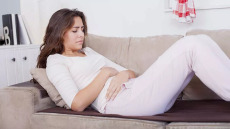 Ενδομητρίωση: Ξέρετε πόσα χρόνια περνούν μέχρι να διαγνωστεί μια γυναίκα με την πάθηση;