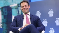 Κασσελάκης στο Φόρουμ των Δελφών: Θα κλείσουμε τη διαφορά με την ΝΔ τους επόμενους μήνες – Σε τι συμφωνεί με τον Τραμπ