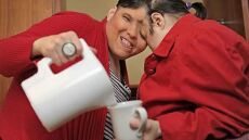 ΗΠΑ: Τα γηραιότερα σιαμαία δίδυμα του κόσμου πέθαναν στα 62 τους - Η Lori και ο τρανσέξουαλ αδελφός της George