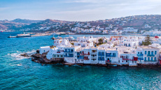 Υπουργείο Περιβάλλοντος και Ενέργειας: Έλεγχοι στη Μύκονο και σε άλλα νησιά για πολεοδομικές παραβάσεις, οι επιχειρήσεις έχουν ανταποκριθεί