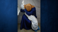 World Press Photo: Πρώτο βραβείο για τη φωτογραφία της Παλαιστίνιας που κρατά τη νεκρή ανιψιά της