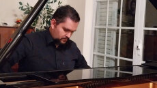 Ρεσιτάλ πιάνου του Δήμου Παπαρούπα στο Δημοτικό Θέατρο Καλλιθέας