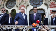 Μετά από επτά χρόνια στην προεδρία της Γερμανίας, ο Σταϊνμάιερ επισκέπτεται την Τουρκία και συναντά πρώτα τον Ιμάμογλου