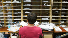 Ελληνικά Ταχυδρομεία: Η τραγωδία της αρχαιότερης και πιο απαρχαιωμένης δημόσιας επιχείρησης