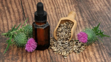 Το θαυματουργό βότανο που προφυλάσσει το πεπτικό και υπόσχεται αναγέννηση των νεύρων