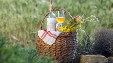 Καλάθι του Πάσχα: Σε ισχύ από σήμερα - Ποια προϊόντα περιλαμβάνει, πόσο θα διαρκέσει