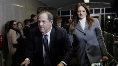 Χάρβεϊ Γουάινστιν: Τι σημαίνει «δεν είχε δίκαιη δίκη» - Στον... κάλαθο των αχρήστων οι καταθέσεις έξι γυναικών, αν και κατήγγειλαν βιασμούς και σεξουαλικές επιθέσεις