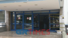 Θεσσαλονίκη: Αυτοκίνητο κατέληξε μέσα στο Ιπποκράτειο λόγω βλάβης	