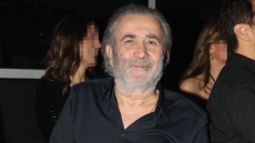 Ο Λάκης Λαζόπουλος πάντρεψε την κόρη του στην Πάρο