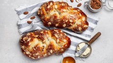 Ποιο πασχαλινό γλυκό προτιμούν οι αναγνώστες του Cantina; Τσουρέκι ή κουλουράκια;