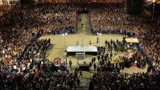 Θεσσαλονίκη: Πέντε Επιτάφιοι συναντήθηκαν για πρώτη φορά στην πλατεία Αριστοτέλους - Βίντεο από drone