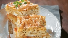 5 λαχταριστές μακαρονόπιτες στο τηγάνι και στον φούρνο