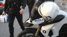 «Η μητέρα μου είναι διασωληνωμένη και σε κρίσιμη κατάσταση, της επιτέθηκε βάναυσα» λέει η κόρη της 70χρονης που χτυπήθηκε από άστεγο στη Γλυφάδα