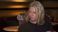 Δημήτρης Κοργιαλάς για Σάττι: Δεν πας να το παίξεις πανκιό απ' τα Εξάρχεια με ροζ βρακάκι στη Eurovision