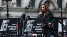 Βρετανία: Μάχη μέχρι τελευταία στιγμή για να αποφύγει την απέλαση στις ΗΠΑ δίνει ο Ασάνζ