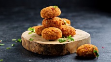 Φτιάχνουμε τραγανά φαλάφελ στη φριτέζα αέρος σε 10′