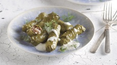 18 νόστιμες ιδέες με τα αμπελόφυλλα που βρίσκουμε τώρα στην αγορά