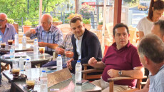 Πέτρος Μπελέρης: Περιοδεία στη Χίο μαζί με τον Νότη Μηταράκη για την υποψηφιότητα του πατέρα του