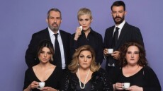 «Μπαμπάδες με ρούμι»: Η επιτυχημένη κωμωδία των Ρέππα - Παπαθανασίου σε περιοδεία στην Ελλάδα