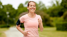 Τρέξιμο για 30′ ή 10.000 βήματα: Ποιος στόχος έχει το μεγαλύτερο όφελος για την καρδιά και τη μακροζωία