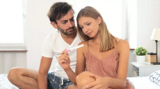 SOS για τη γονιμότητα: Επικίνδυνα μικροπλαστικά εντοπίστηκαν και στην «ευαίσθητη» ανδρική περιοχή