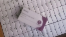 Αλλοδαποί θα πουλούσαν επικίνδυνες για την δημόσια υγεία μάσκες και τεστ Covid - Θα έβγαζαν 1,6 εκατ. ευρώ