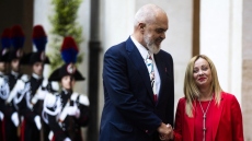 Έντι Ράμα: Διαψεύδει άρθρο της La Repubblica για τη μη λειτουργία των ιταλικών κέντρων για αιτούντες άσυλο 