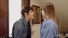 Γη της Ελιάς: Η Αντωνία μαχαιρώνει την Αλκμήνη