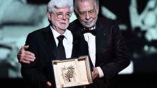 Κάννες: «Είμαι απλώς ένα παιδί από την Καλιφόρνια» - Η στιγμή που ο Τζορτζ Λούκας παραλαμβάνει τον Τιμητικό Χρυσό Φοίνικα