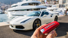 Πού επενδύουν οι πλούσιοι και διάσημοι: Κότερα, Ferrari και στα... παπούτσια του Τζόρνταν